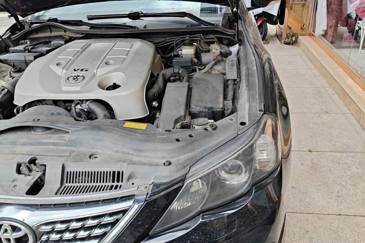 Used Toyota Reiz 2013 2.5V Shangrui Edition Engine Bay Left