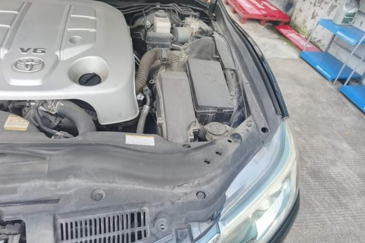 Used Toyota Reiz 2013 2.5V Shangrui Edition Engine Bay Left