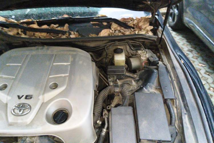 Used Toyota Reiz 2013 2.5S Elite Edition Engine Bay Left