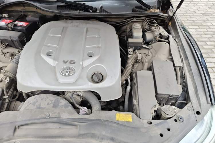 Used Toyota Reiz 2013 2.5V Elite Edition Engine Bay Left