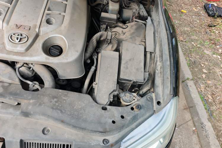 Used Toyota Reiz 2013 2.5V Shangrui Edition Engine Bay Left