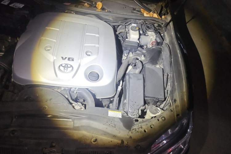 Used Toyota Reiz 2013 2.5V Elite Edition Engine Bay Left