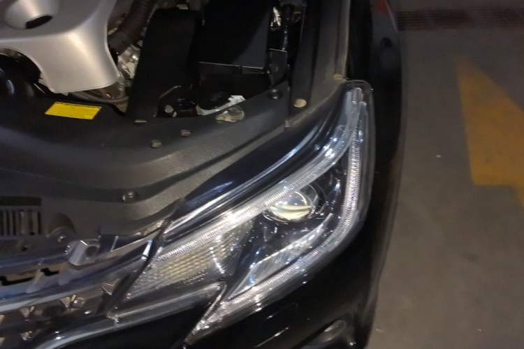 Used Toyota Reiz 2013 2.5V Shangrui Edition Engine Bay Left