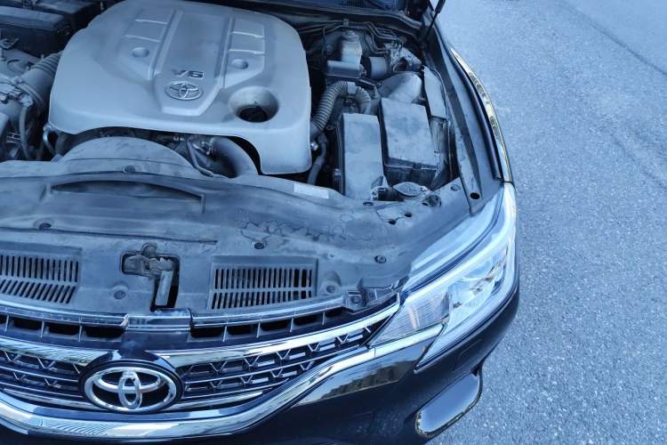 Used Toyota Reiz 2013 2.5V Elite Edition Engine Bay Left