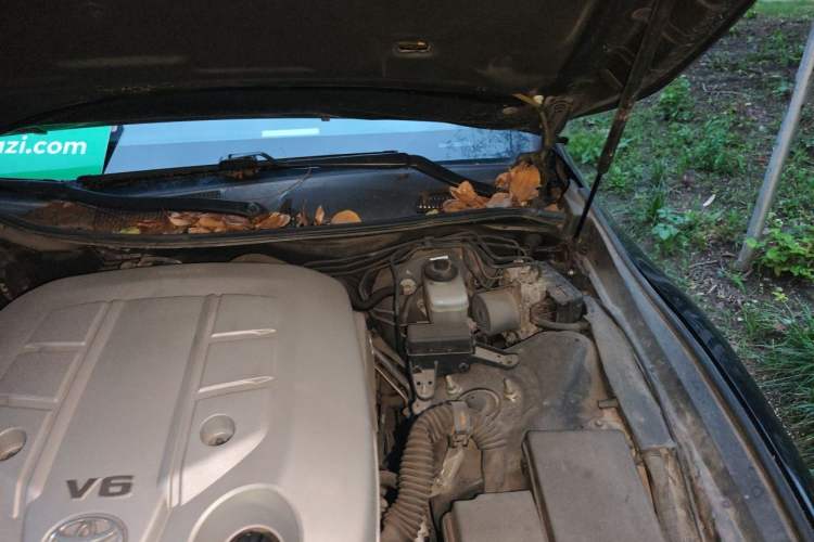Used Toyota Reiz 2013 2.5S Elite Edition Engine Bay Left