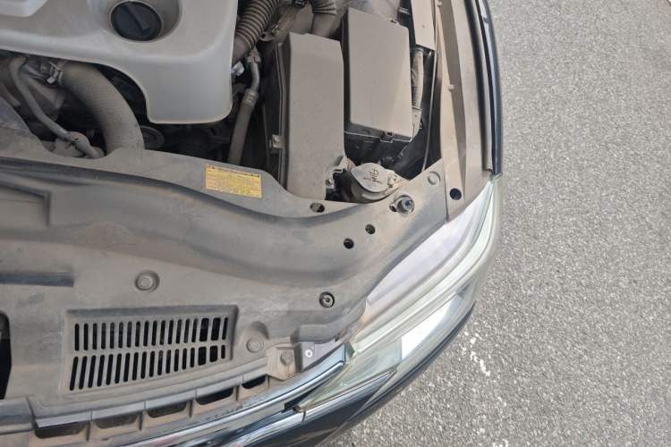 Used Toyota Reiz 2013 2.5V Elite Edition Engine Bay Left