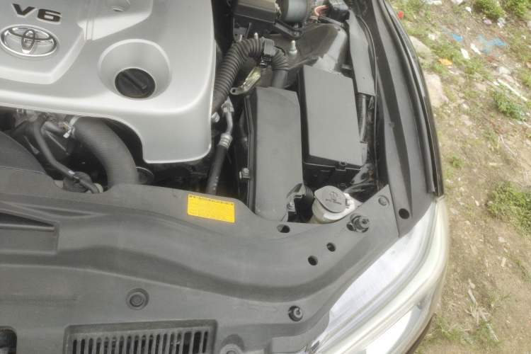 Used Toyota Reiz 2013 2.5V Shangrui Edition Engine Bay Left