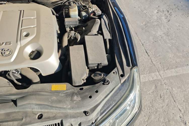 Used Toyota Reiz 2013 2.5V Shangrui Edition Engine Bay Left