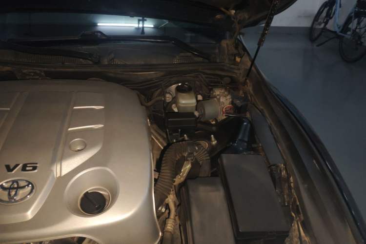 Used Toyota Reiz 2013 2.5V Shangrui Edition Engine Bay Left