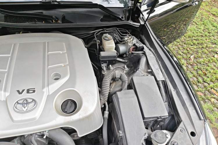 Used Toyota Reiz 2013 2.5V Shangrui Edition Engine Bay Left