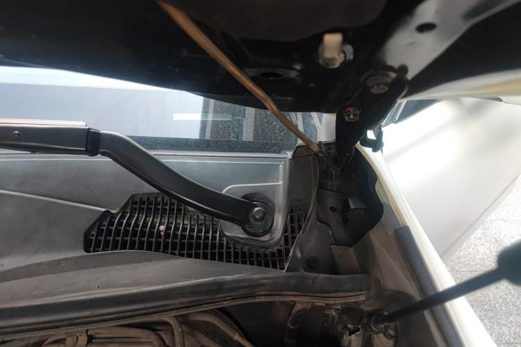 Used Toyota Reiz 2013 2.5S Elite Edition Engine Bay Left