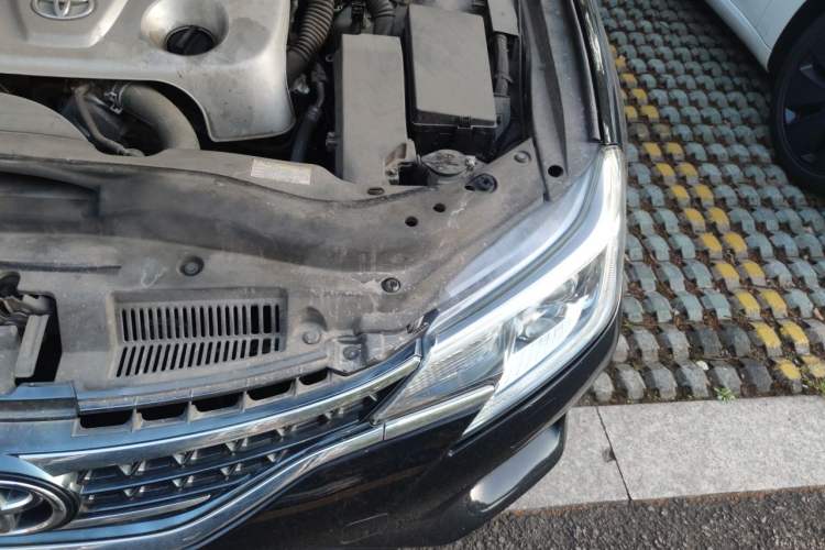Used Toyota Reiz 2013 2.5S Elite Edition Engine Bay Left