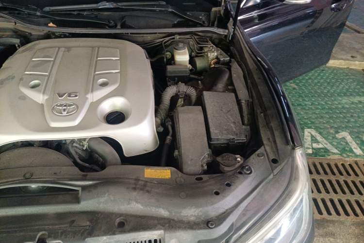 Used Toyota Reiz 2013 2.5V Shangrui Edition Engine Bay Left