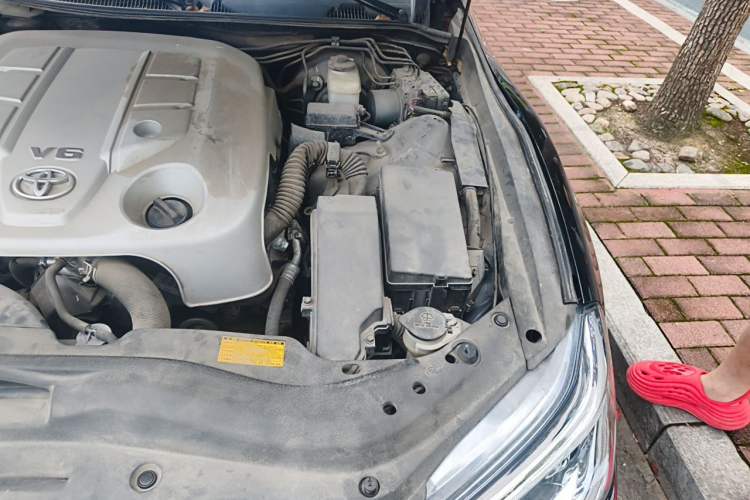 Used Toyota Reiz 2013 2.5V Shangrui Edition Engine Bay Left