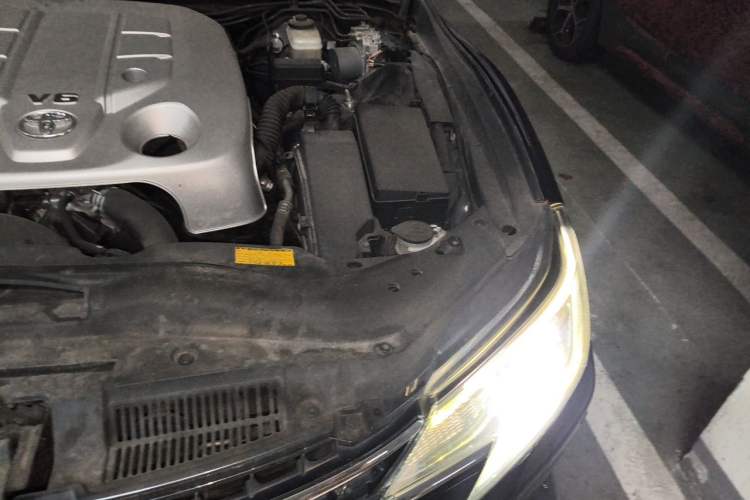 Used Toyota Reiz 2013 2.5V Shangrui Navigation Edition Engine Bay Left