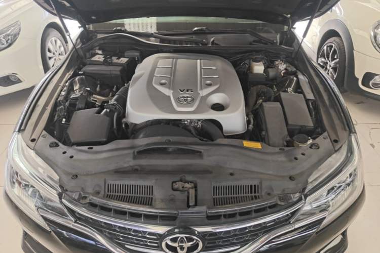 Used Toyota Reiz 2013 2.5V Shangrui Edition Engine Bay