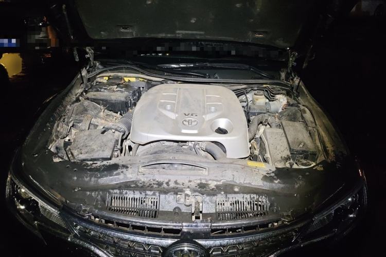 Used Toyota Reiz 2013 2.5V Shangrui Edition Engine Bay