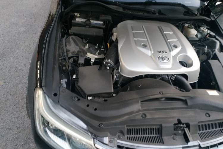 Used Toyota Reiz 2013 2.5V Shangrui Edition Engine Bay Right
