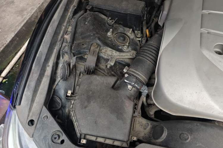 Used Toyota Reiz 2013 2.5V Shangrui Edition Engine Bay Right