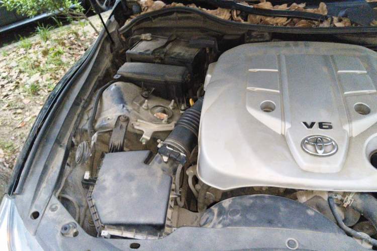 Used Toyota Reiz 2013 2.5S Elite Edition Engine Bay Right