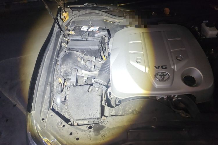 Used Toyota Reiz 2013 2.5V Elite Edition Engine Bay Right