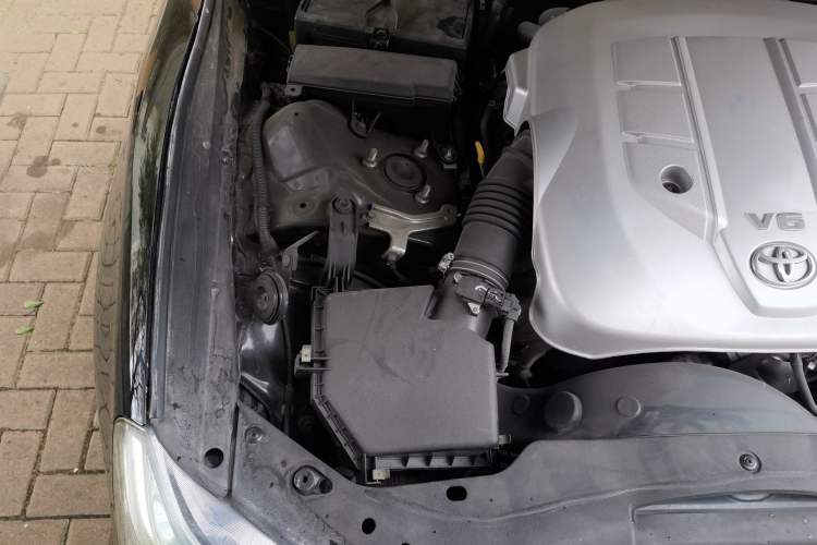 Used Toyota Reiz 2013 2.5V Shangrui Edition Engine Bay Right