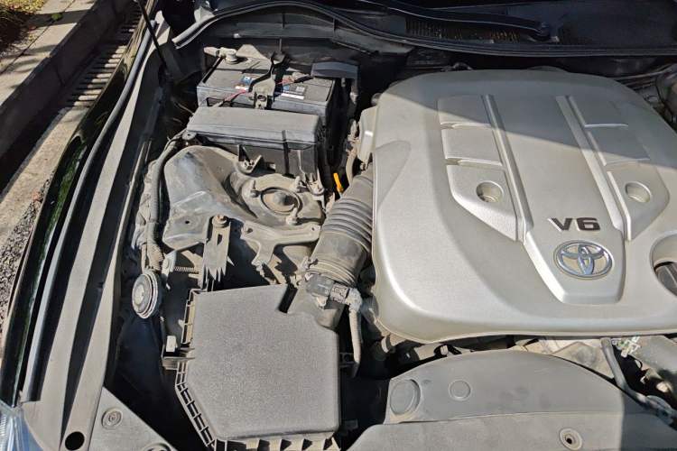 Used Toyota Reiz 2013 2.5V Shangrui Edition Engine Bay Right