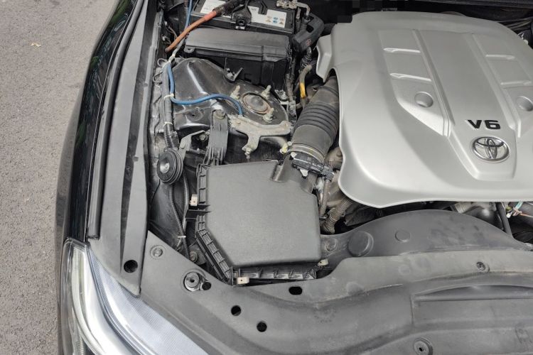 Used Toyota Reiz 2013 2.5V Shangrui Edition Engine Bay Right