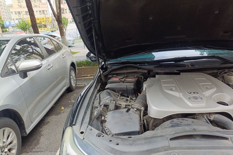 Used Toyota Reiz 2013 2.5V Shangrui Edition Engine Bay Right