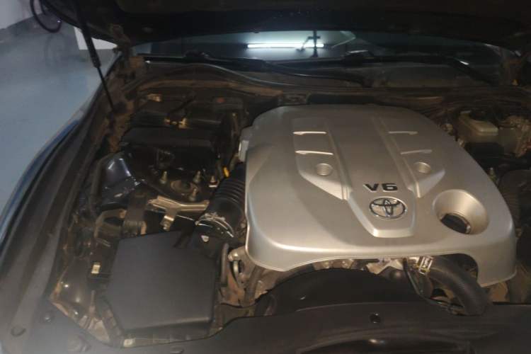 Used Toyota Reiz 2013 2.5V Shangrui Edition Engine Bay Right