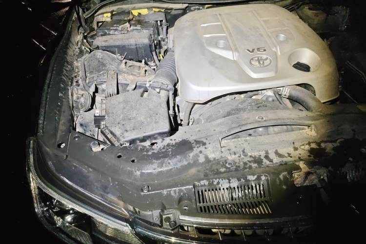 Used Toyota Reiz 2013 2.5V Shangrui Edition Engine Bay Right