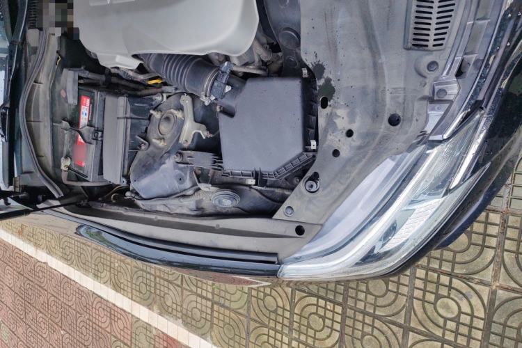 Used Toyota Reiz 2013 2.5V Elite Edition Engine Bay Right