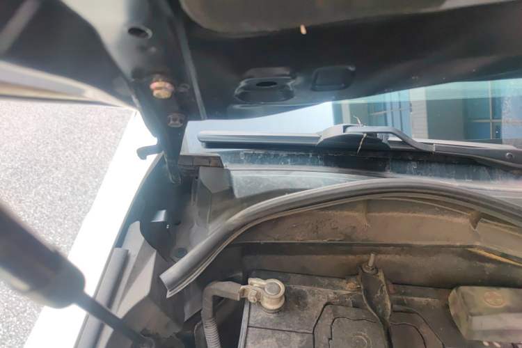 Used Toyota Reiz 2013 2.5S Elite Edition Engine Bay Right