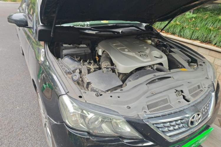 Used Toyota Reiz 2013 2.5V Shangrui Edition Engine Bay Right