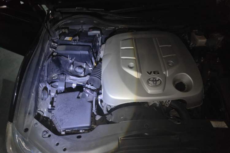Used Toyota Reiz 2013 2.5V Shangrui Edition Engine Bay Right