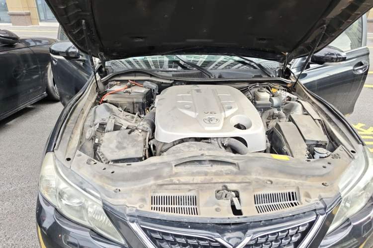 Used Toyota Reiz 2013 2.5V Elite Edition Engine Bay Right