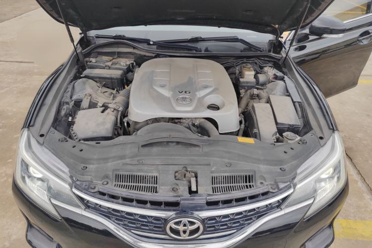 Used Toyota Reiz 2013 2.5V Shangrui Edition Engine Bay
