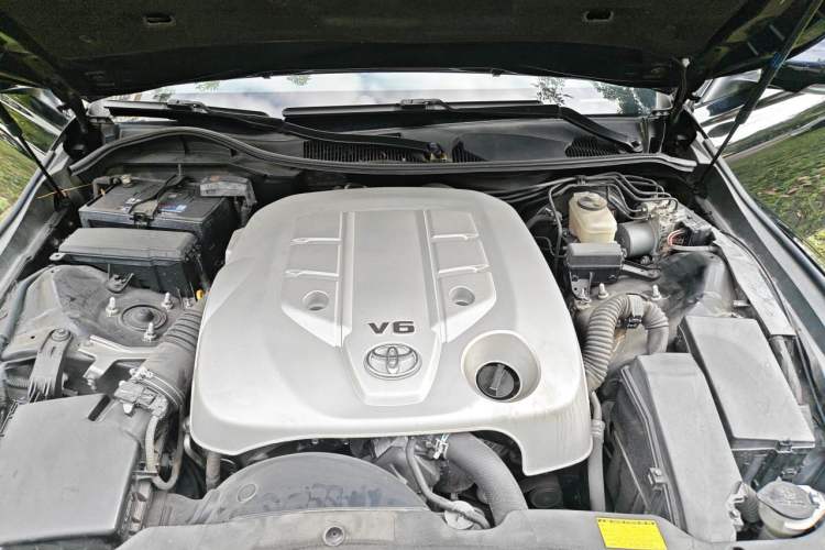 Used Toyota Reiz 2013 2.5V Shangrui Edition Engine Bay
