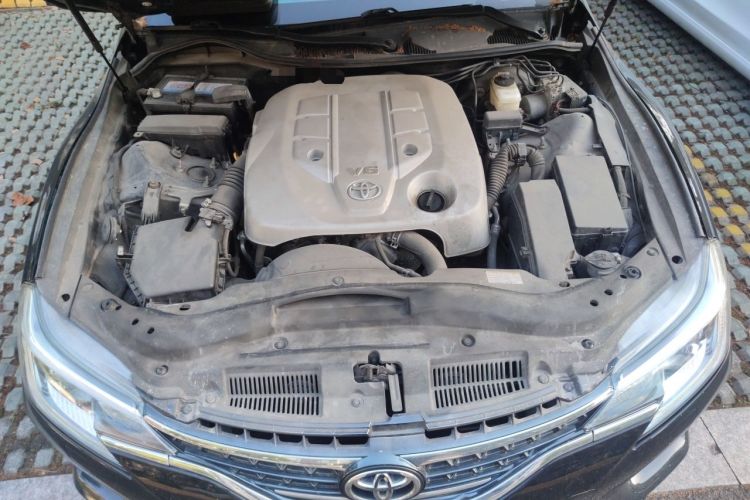 Used Toyota Reiz 2013 2.5S Elite Edition Engine Bay