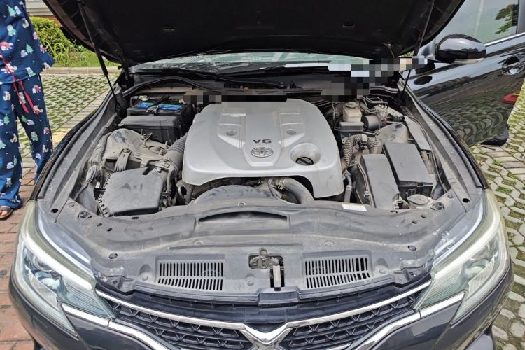 Used Toyota Reiz 2013 2.5V Shangrui Navigation Edition Engine Bay