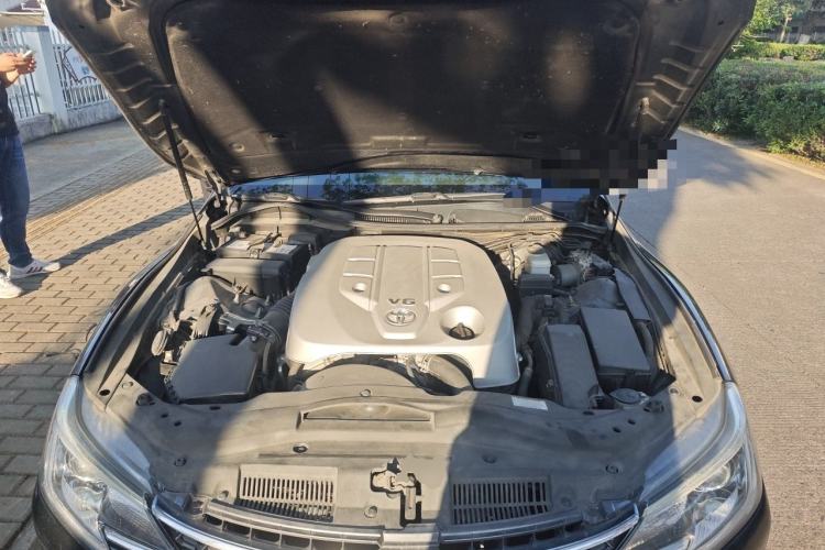 Used Toyota Reiz 2013 2.5S Elite Edition Engine Bay