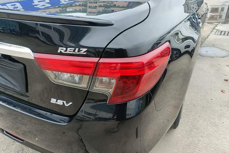 Used Toyota Reiz 2013 2.5V Elite Edition Exterior 3
