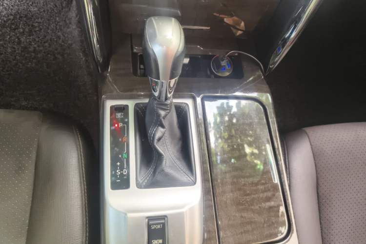 Used Toyota Reiz 2013 2.5V Shangrui Edition Gear Lever