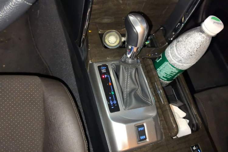Used Toyota Reiz 2013 2.5V Shangrui Edition Gear Lever