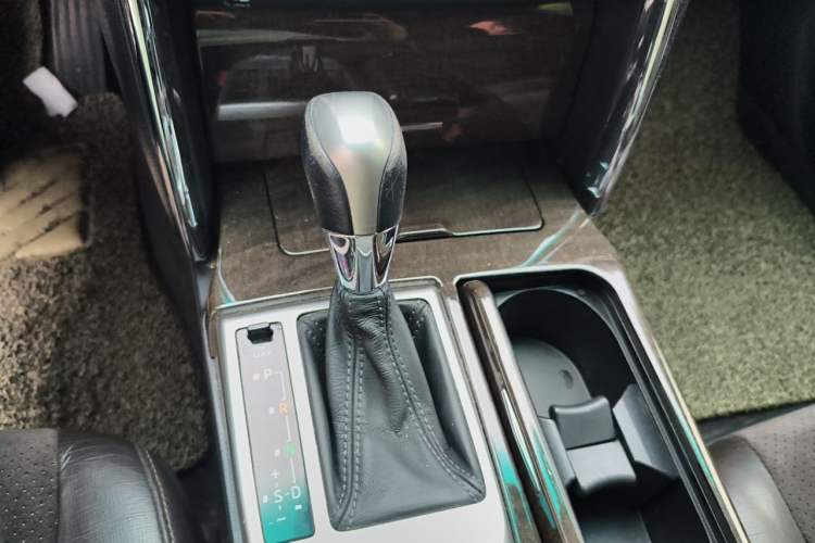 Used Toyota Reiz 2013 2.5V Shangrui Edition Gear Lever
