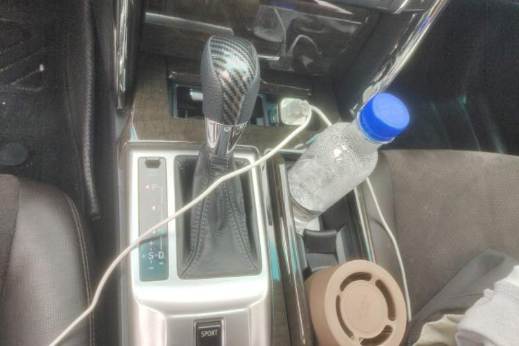 Used Toyota Reiz 2013 2.5V Shangrui Edition Gear Lever