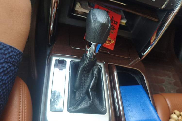 Used Toyota Reiz 2013 2.5S Elite Edition Gear Lever