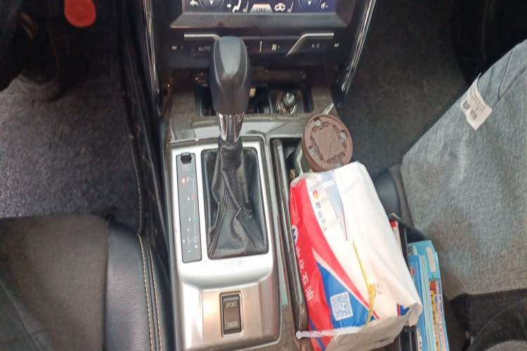 Used Toyota Reiz 2013 2.5S Elite Edition Gear Lever