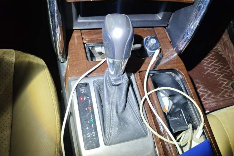 Used Toyota Reiz 2013 2.5V Shangrui Edition Gear Lever