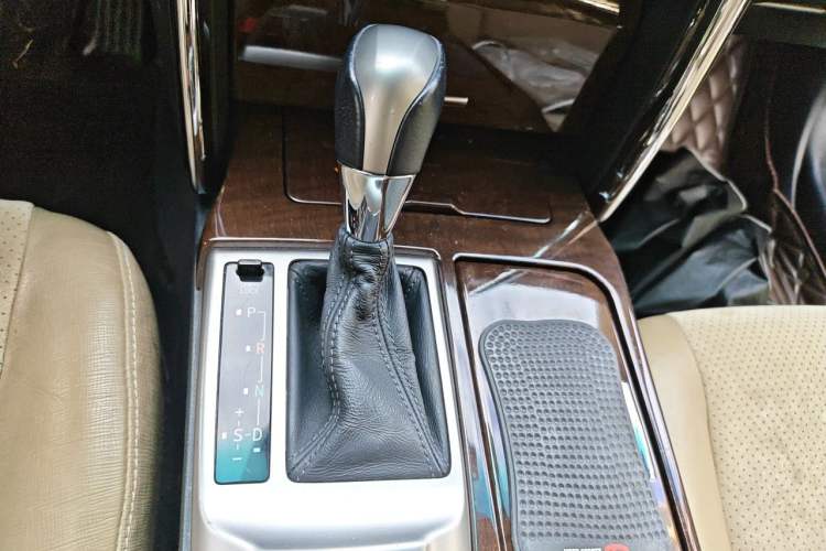 Used Toyota Reiz 2013 2.5V Shangrui Edition Gear Lever